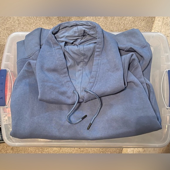 Just old jackets and hoodies trying to get rid of.Shoot me a price if interested - Picture 7 of 11